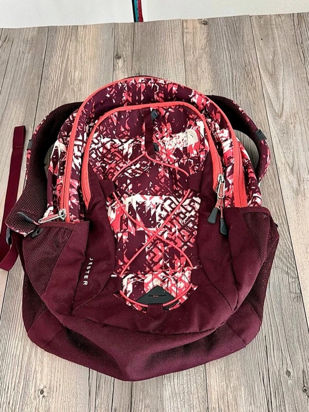 The North Face Jester Backpack Hardware FlexVent Bungee Unisex